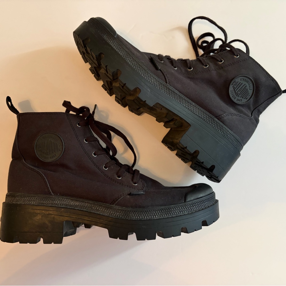 Palladium Women’s Black Lace-Up Canvas Hi Ankle Boots Pampa Size 10 US Side Zip